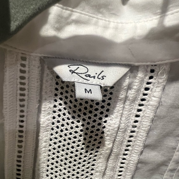 White Button Down - Medium
Rails brand - Picture 4 of 6
